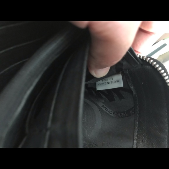 Michael Kors black leather wallet - Picture 8 of 9